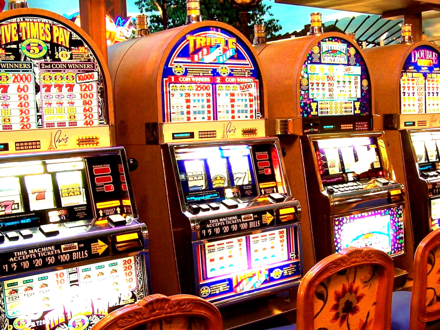 75 Spins saor in aisce gan aon éarlais ag Red Bet Casino